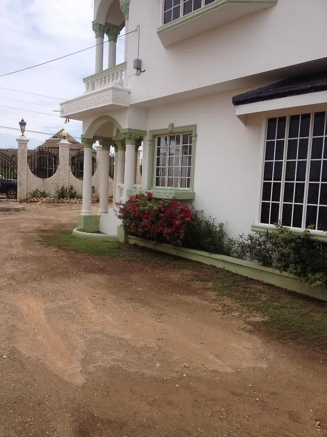 Seaview Hellshire Villa French Pen Bed & Breakfast